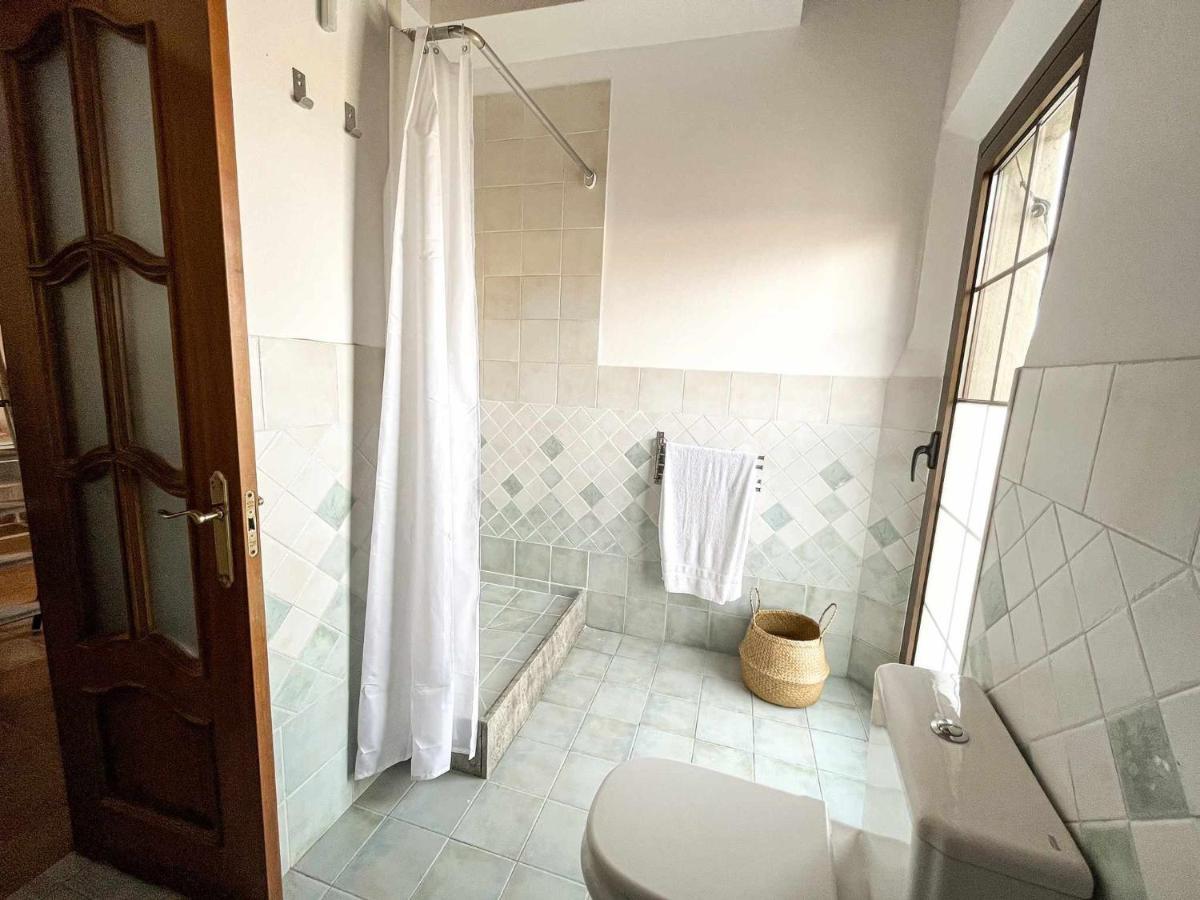 Romantic Duplex With Terrace And Great Views Girona Esterno foto