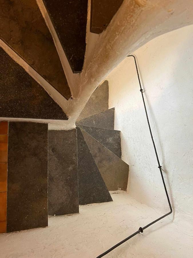 Romantic Duplex With Terrace And Great Views Girona Esterno foto