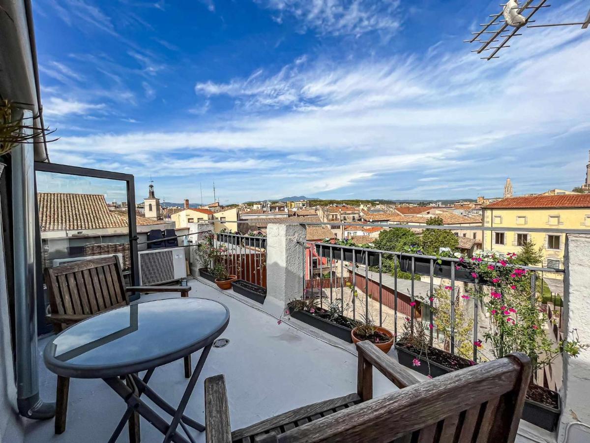 Romantic Duplex With Terrace And Great Views Girona Esterno foto