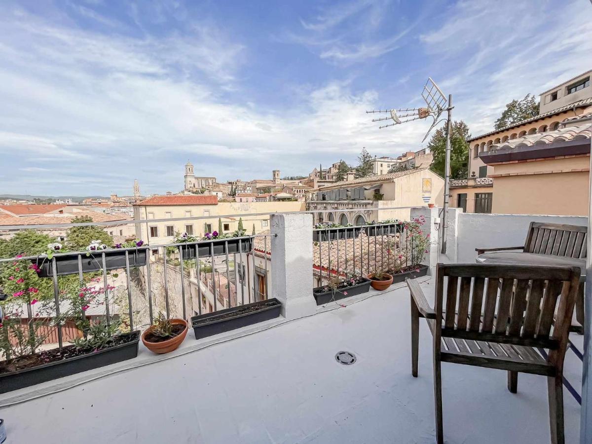 Romantic Duplex With Terrace And Great Views Girona Esterno foto