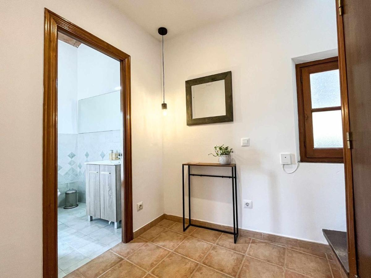 Romantic Duplex With Terrace And Great Views Girona Esterno foto