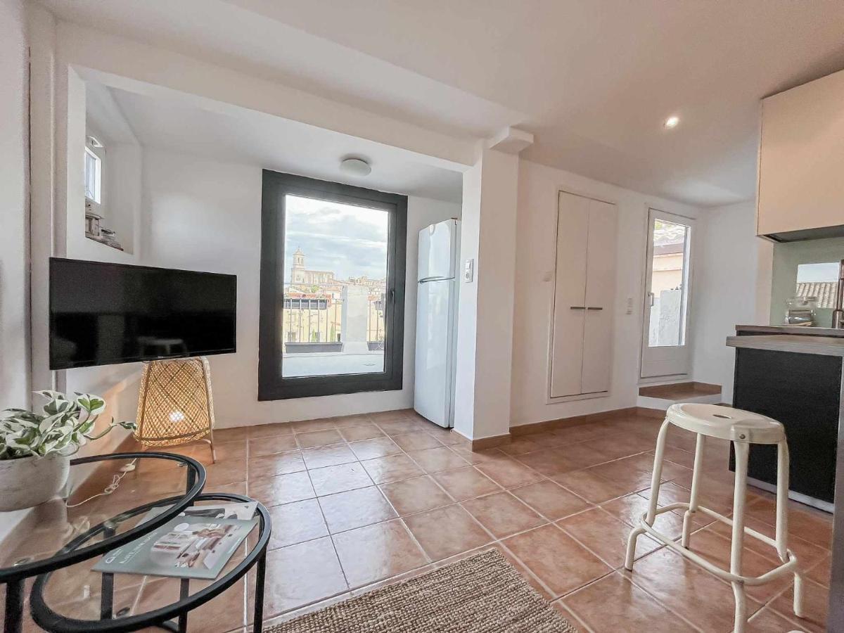 Romantic Duplex With Terrace And Great Views Girona Esterno foto
