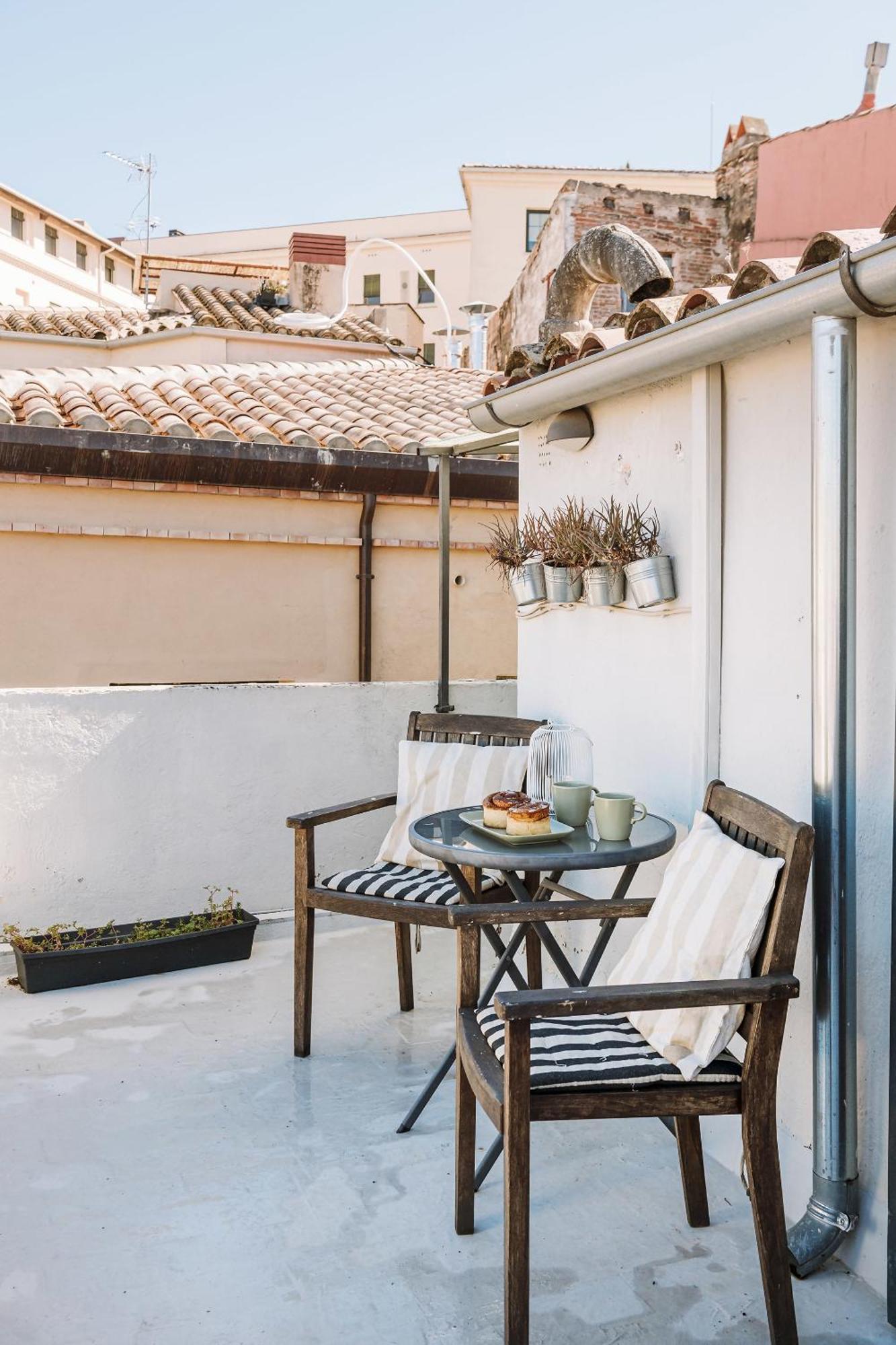 Romantic Duplex With Terrace And Great Views Girona Esterno foto