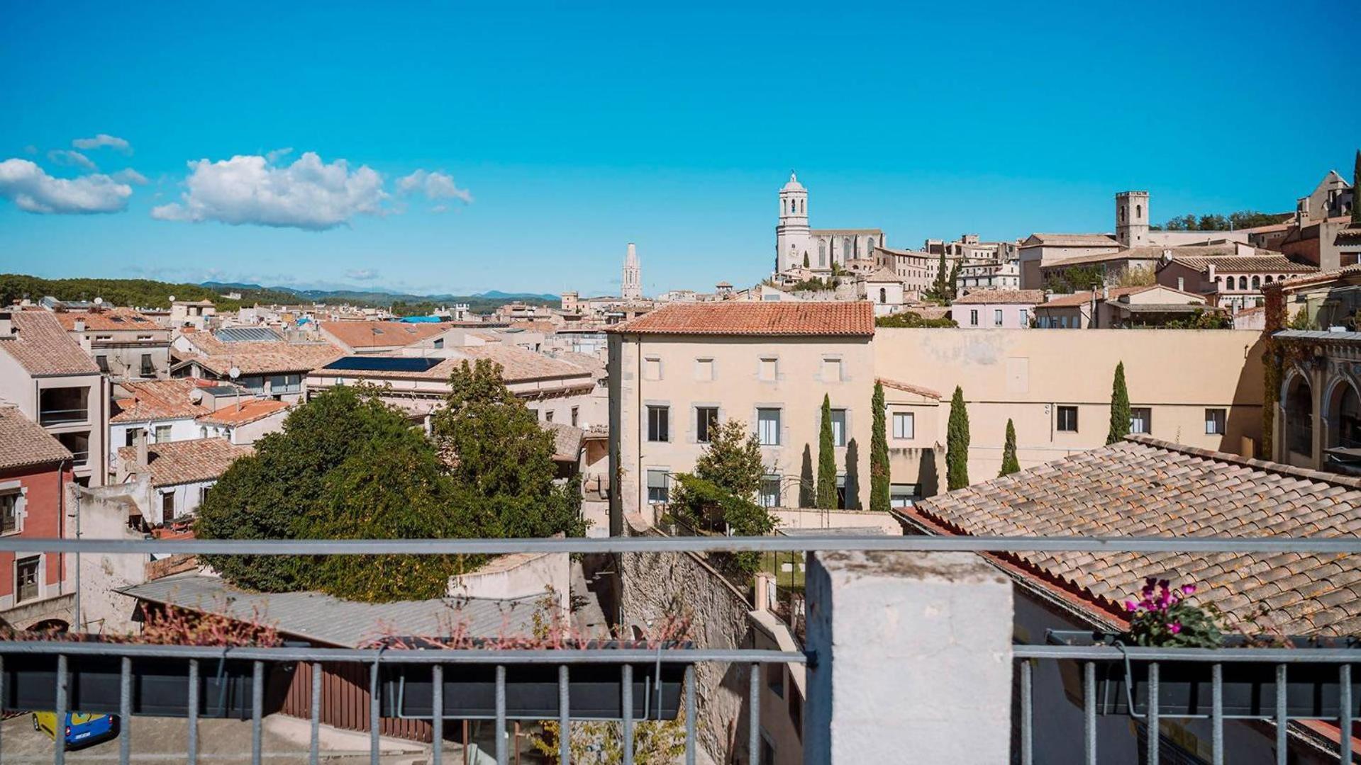 Romantic Duplex With Terrace And Great Views Girona Camera foto