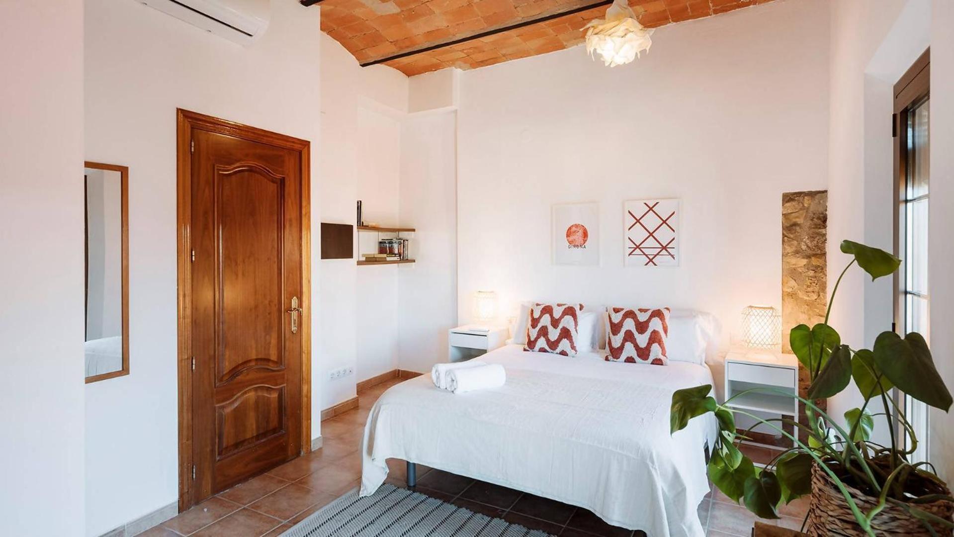 Romantic Duplex With Terrace And Great Views Girona Camera foto